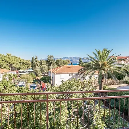 Lena Apartment Supetar