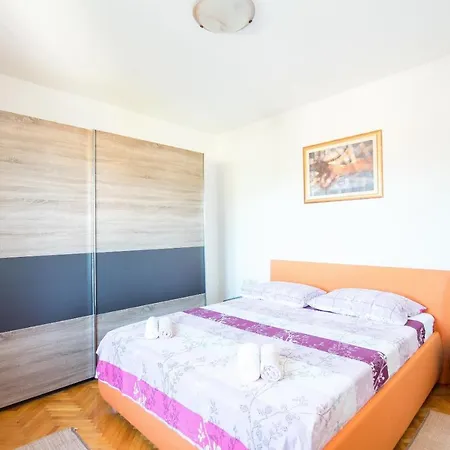 Lena Apartment