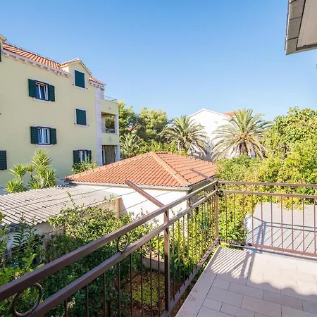 Lena Apartment Supetar