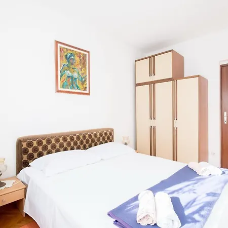 Lena Apartment Supetar