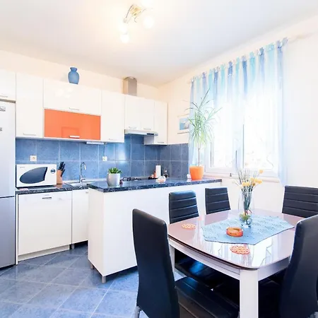 Lena Apartment